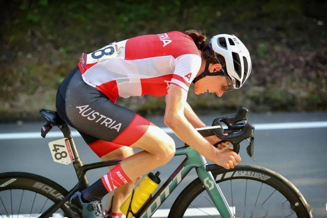 学霸安娜用自己的业余爱好成为奥运会自行车冠军