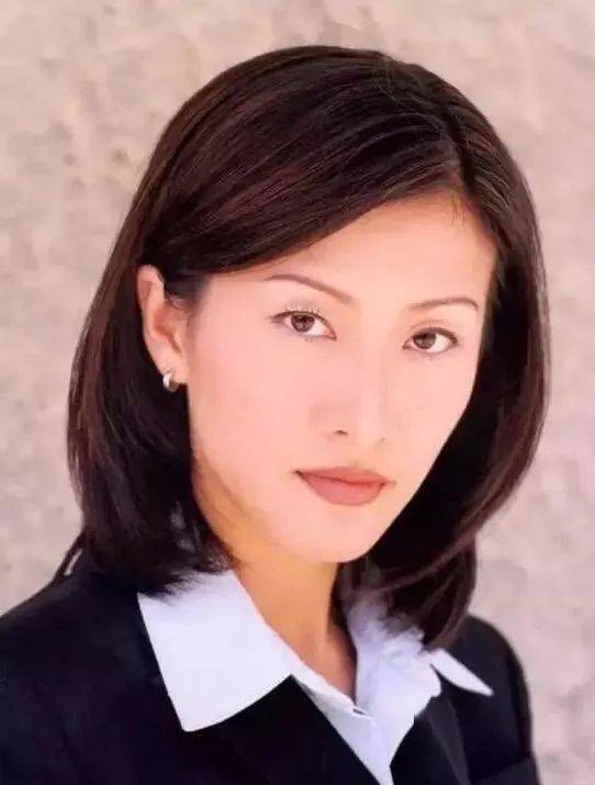 前tvb花旦转行做老师 正统 高知脸 其实都写在脸上