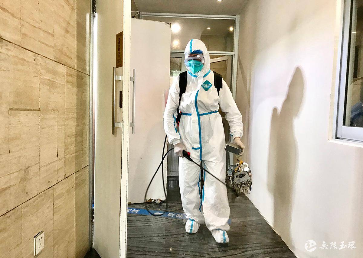 战高温斗酷暑 玉环医护人员全力"疫"赴_防疫