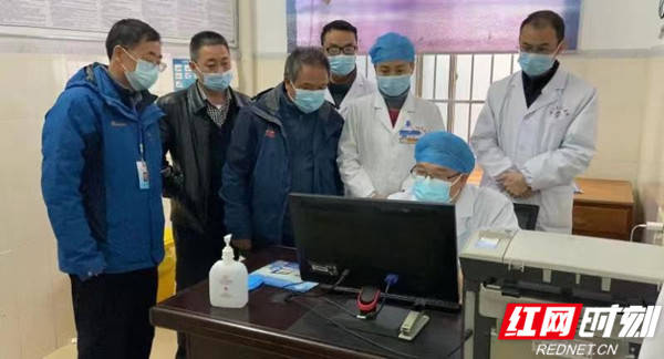 手术|“明”医丨方少波：从医39年，做手术台上坚定的“方一刀”