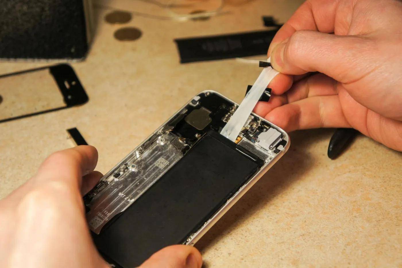 苹果14电池原厂 5579de841ade44c79b459528f58eae3f.jpeg