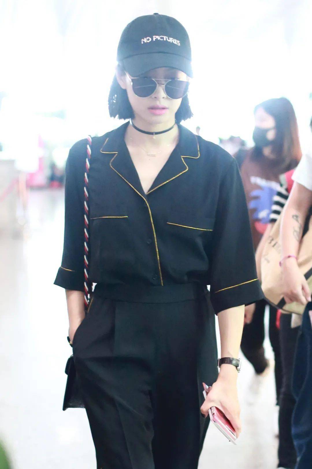 伊丽莎白·泰勒|乔晶晶于途的高甜戏，全被它抢镜了！