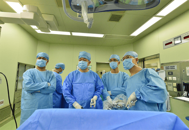 孙世波|哈医大二院多学科联合完成超声引导荧光腹腔镜下扩大左半肝切除