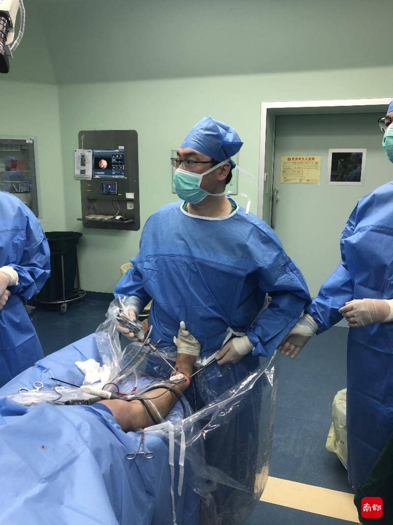 脚踝|平足、喜穿高跟鞋等三类人群喜欢反复崴脚，“第一次”很关键