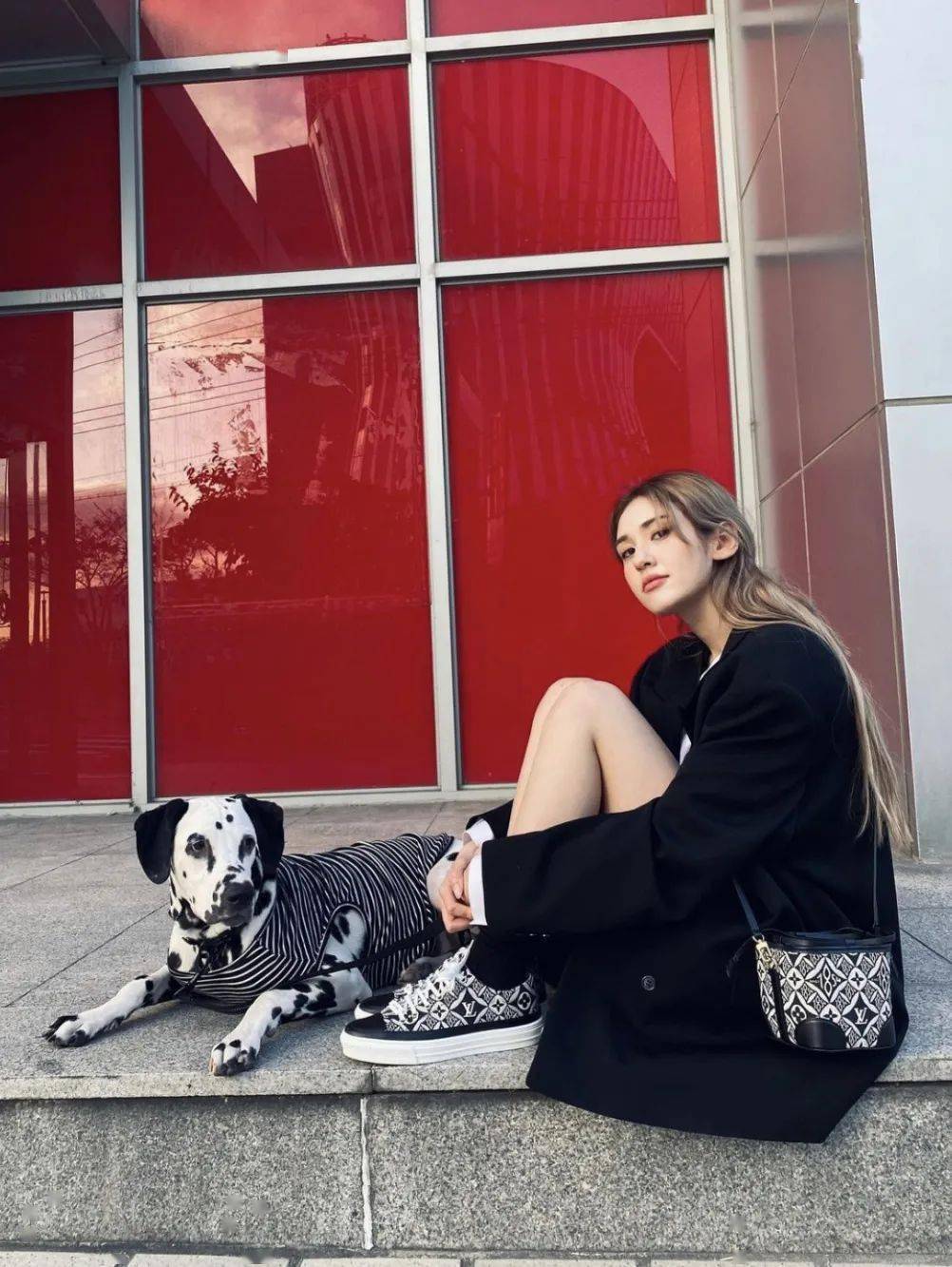 来头|这位让全网沦陷的美少女，到底什么来头？！