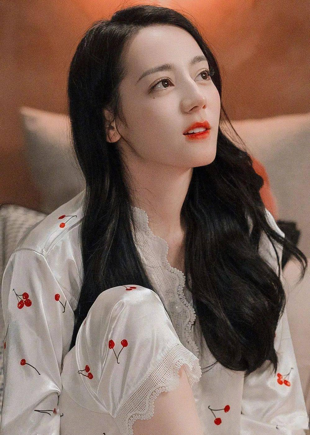 伊丽莎白·泰勒|乔晶晶于途的高甜戏,全被它抢镜了!