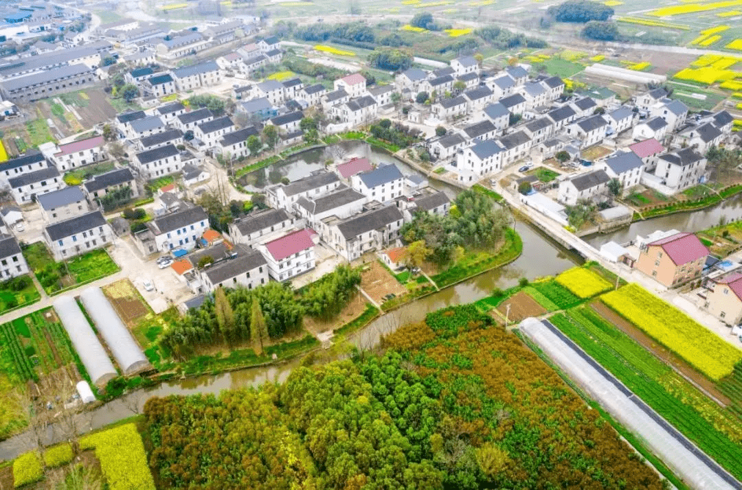 《江苏要情动态》常熟市实施千村美居率先探路农村现代化观察