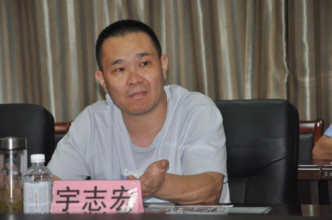 宇志宏同志深入祁县公安局督导网安重点工作_安大队
