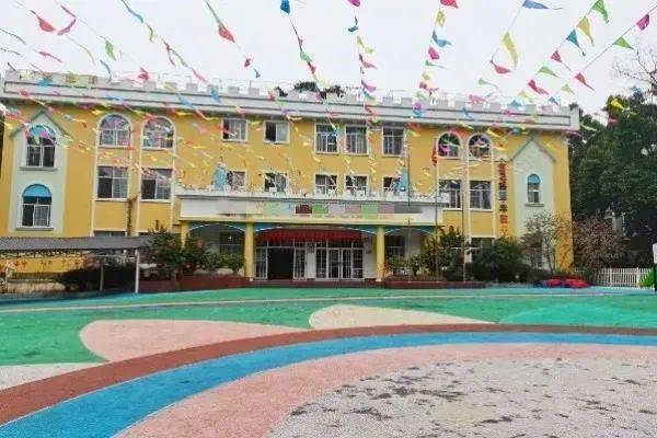 银行账户|知名高端幼儿园变“私人提款机” 80后女出纳敛财151万元被批捕