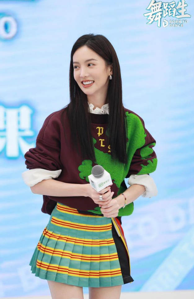 yjjc|加盟舞蹈真人秀，佟丽娅、金晨遇到网络热词“掉线”