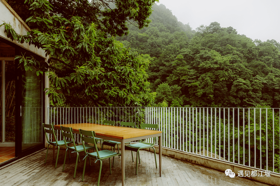 都江堰这家新晋民宿带你归隐山中享恬静淡雅