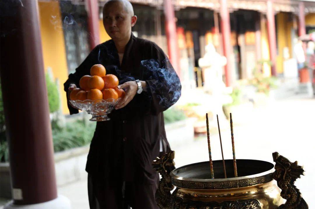 龙庄纪事龙庄讲寺盂兰盆节供僧法会坛场庄严布置中