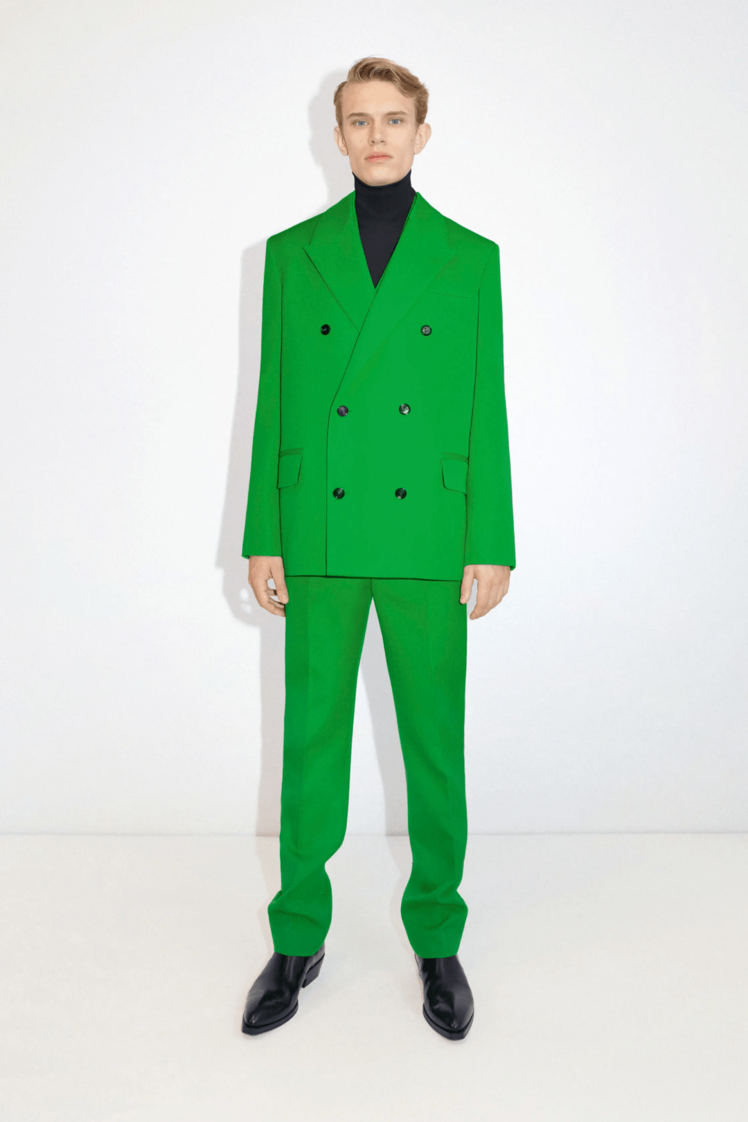 科技|2021年度最火的科技绿色，谁穿谁高级