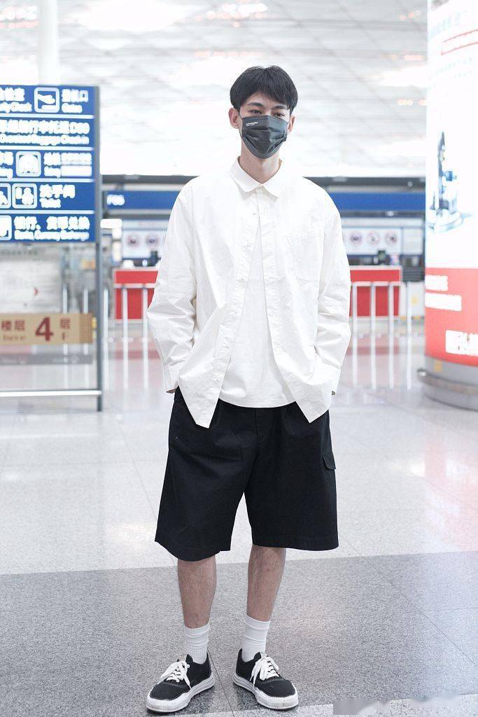 男装|今年的爆款鞋非TA莫属 承包大半个娱乐圈的溶解鞋