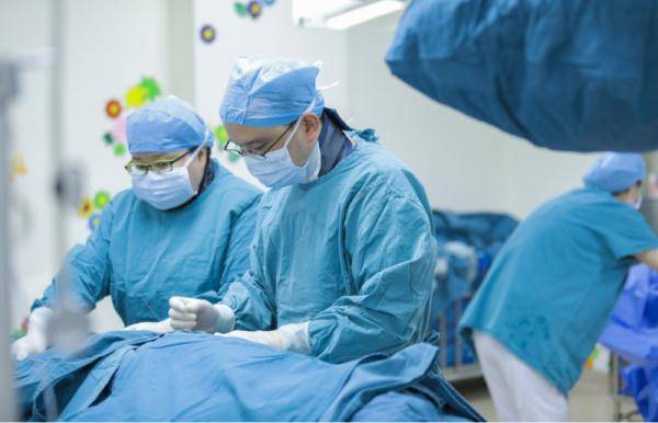 隔离|1岁男童反复咳嗽 上医院一看竟是多长了一个“肺”