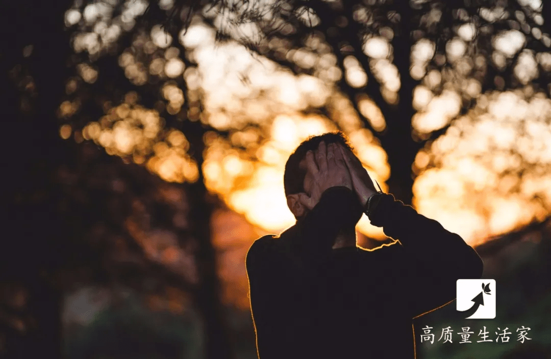 手脚|睡觉时有4种异常，说明脑血管堵塞严重！防脑梗，做好这几件事！