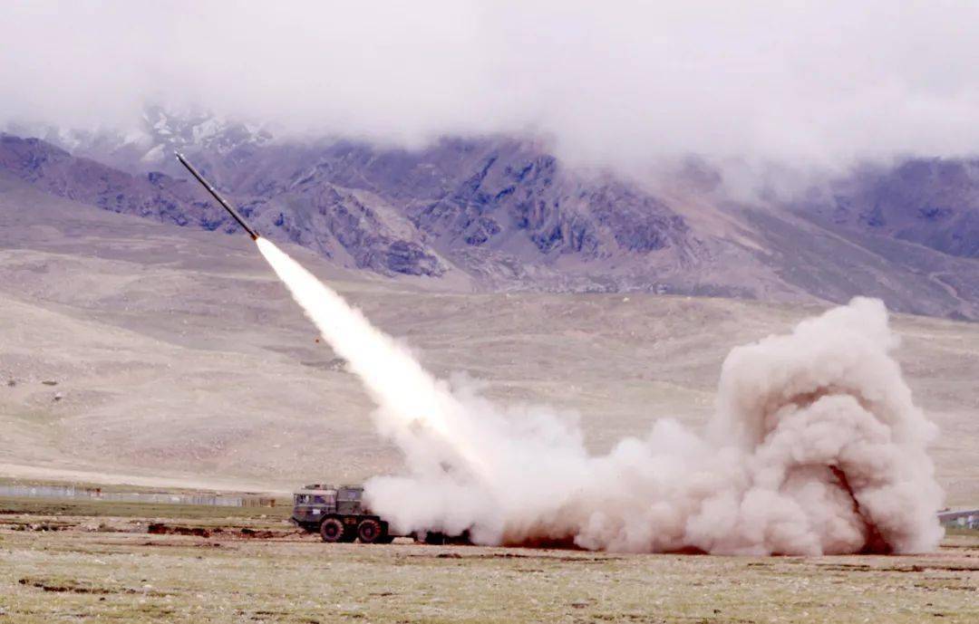 "x炮射击,m102通信枢纽,坐标xxx······"x炮射击,m101