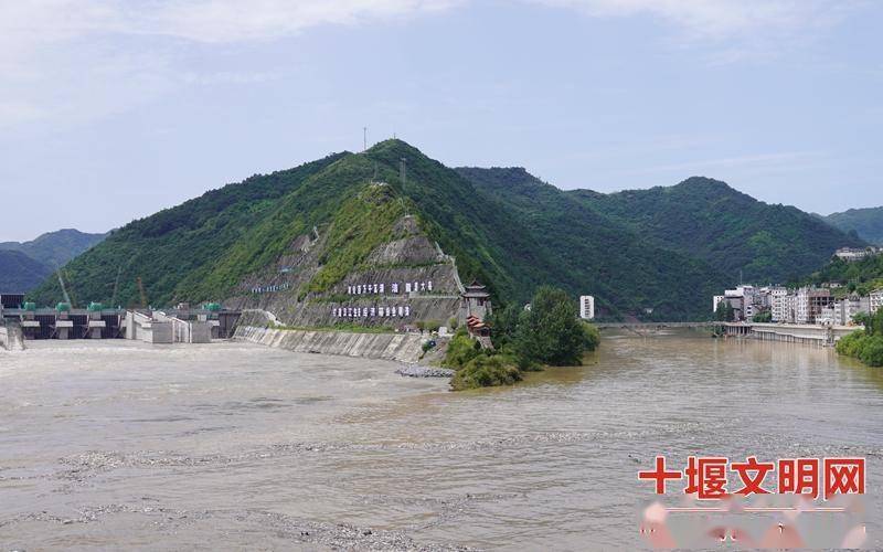 汉江洪峰平稳过境,十堰最易受灾乡镇一切安好_夹河镇