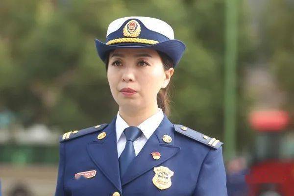 如阳光般绽放的蓝玫瑰记洛阳市消防救援支队一级督导员刘轶豪