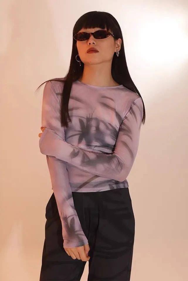 什么|换季穿什么？进来抄年轻人的答案