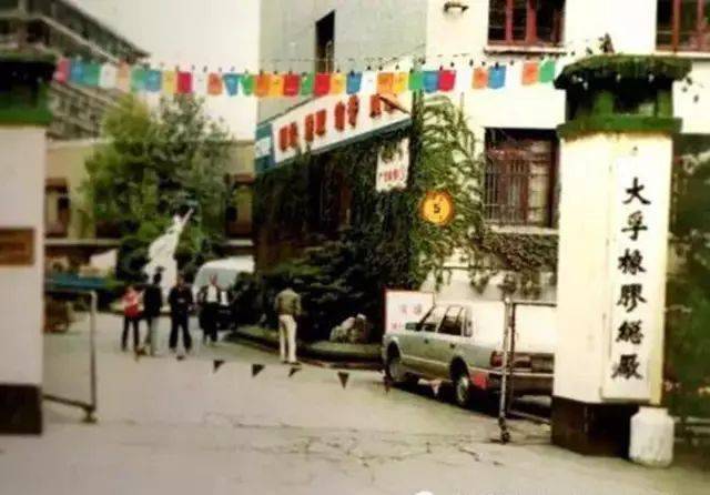 国货|这双不到 100 元的国货小白鞋,到底能有多百搭?