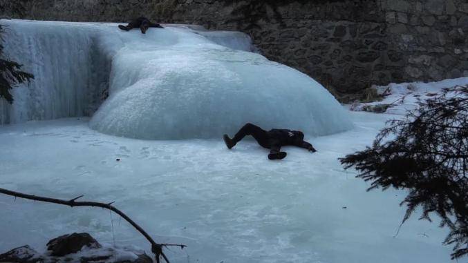 张钊|张钊：蠕动是对微小尝试的隐喻