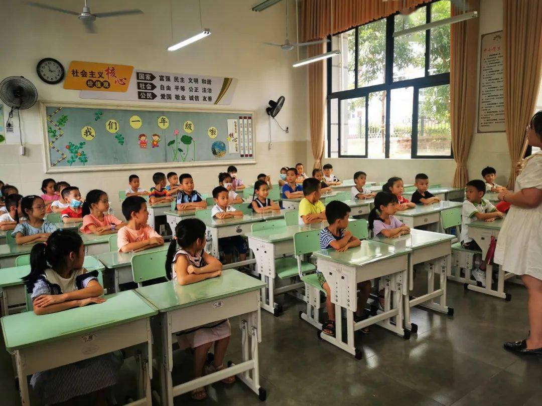 建党百年正青春质量提升启征程南宁市凤翔路小学2021年秋季学期开学