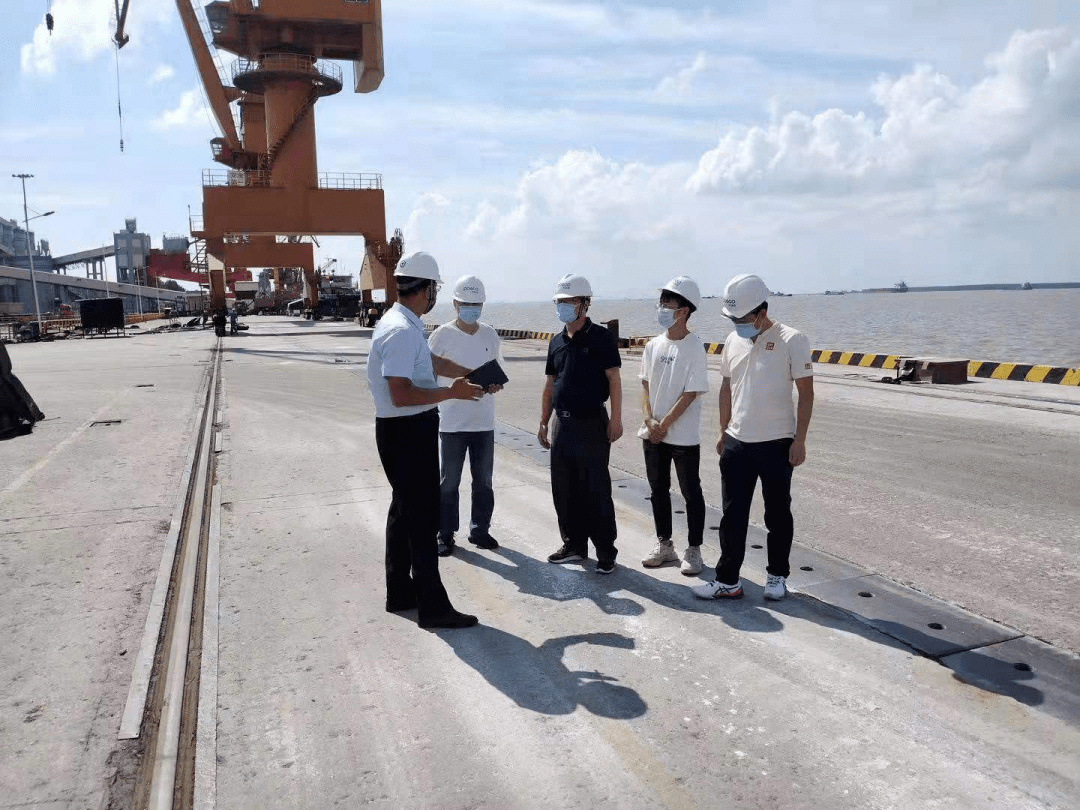 蹲点沙钢海力,浦项,沙洲电力,中东石化,越洋实业5个长江码头,协助做好