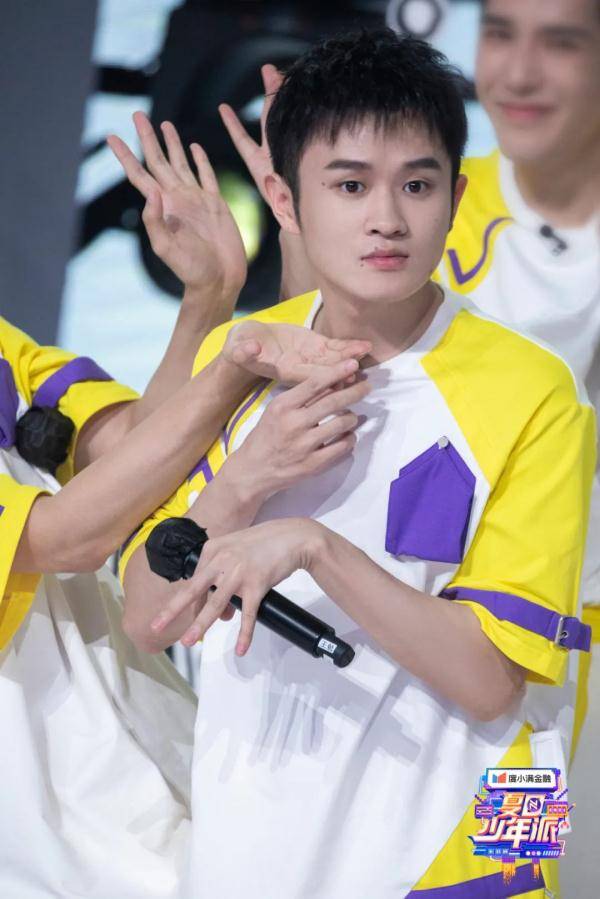 舞台|这次，他们为了吃火锅使出浑身解数