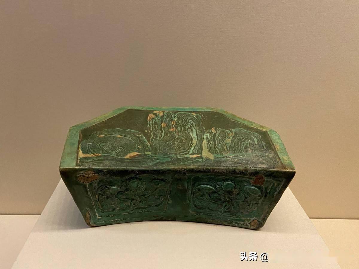 国博一批漂亮金代三彩瓷枕是河津窑考古新成果