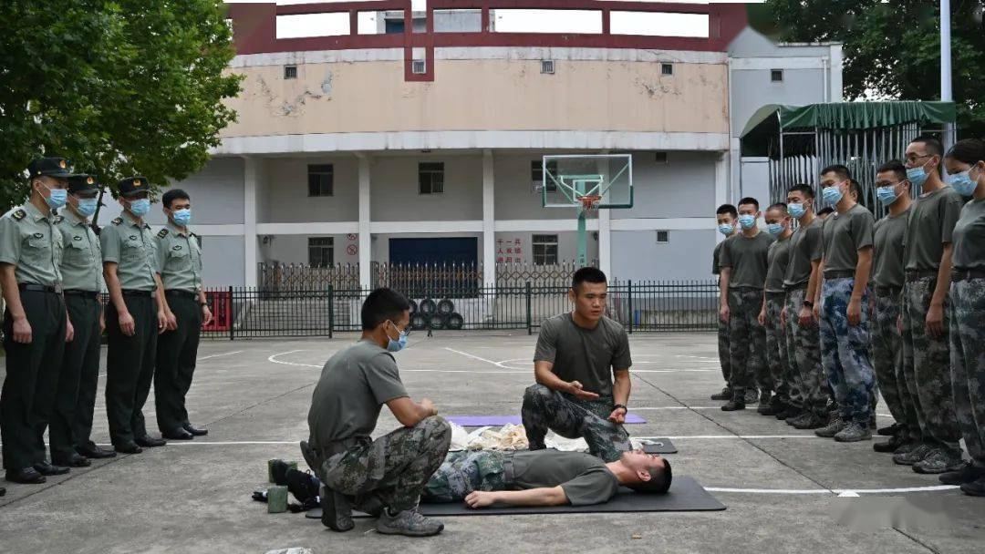 軍校學員的實習生活現場圖來了