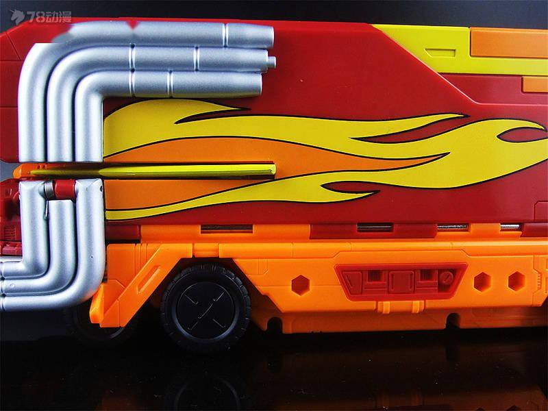 78民间测评:变形金刚王国系列wfc-k29 指挥官级补天士