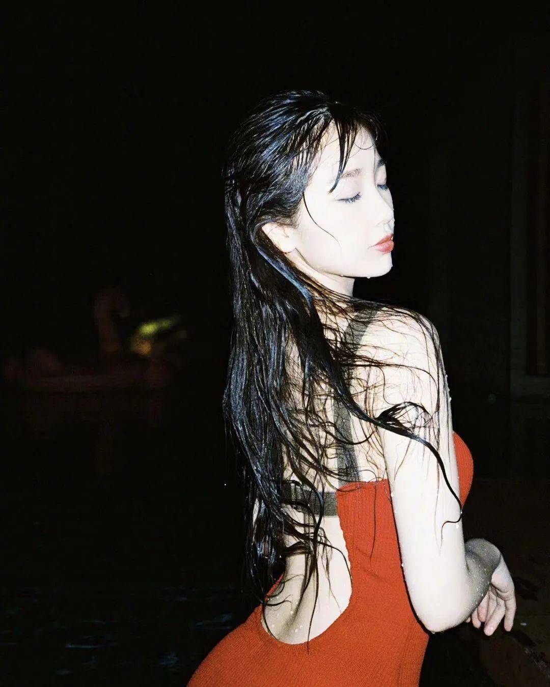 身材|纯欲风、渣女风OUT！“又瘦又肉”才是最撩人的？！