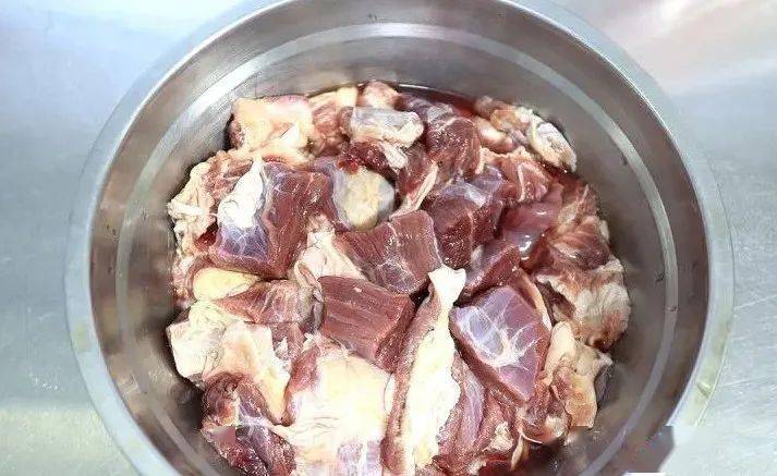 牛肉怎么炖萝卜又软又烂又好吃 46f83c2cd2134bfc8a5201b92b1389c0.jpeg