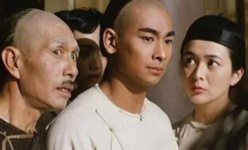 赵文卓与徐克的合作也很密切,他在徐克最具颠覆性的作品《青蛇》中