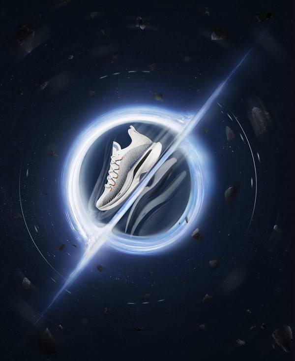 特首|迪桑特首款全掌碳板跑鞋HYPER SPEED PRO，为奔跑推进加程