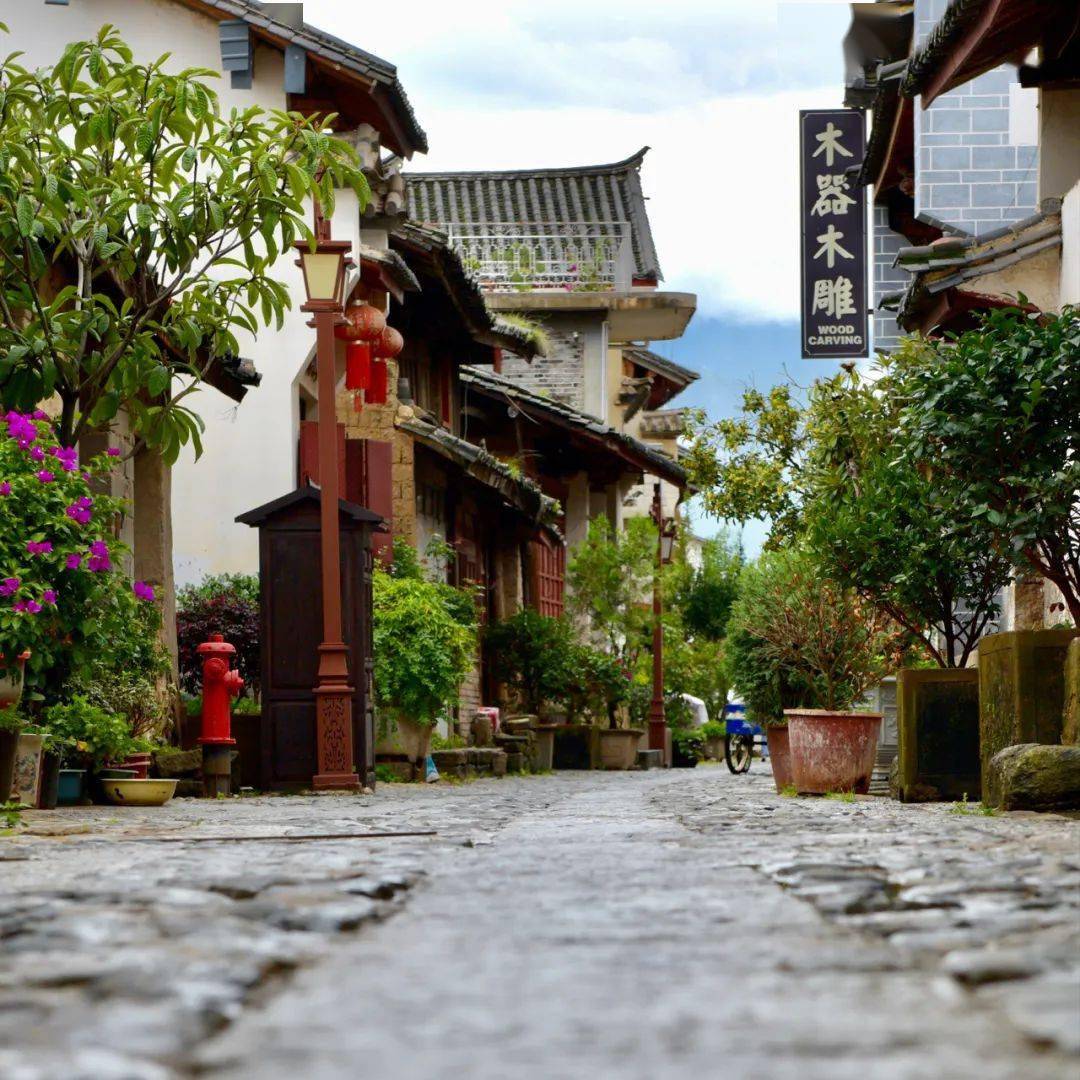 剑川县位于大理州的北部,是滇西旅游的交通要道.