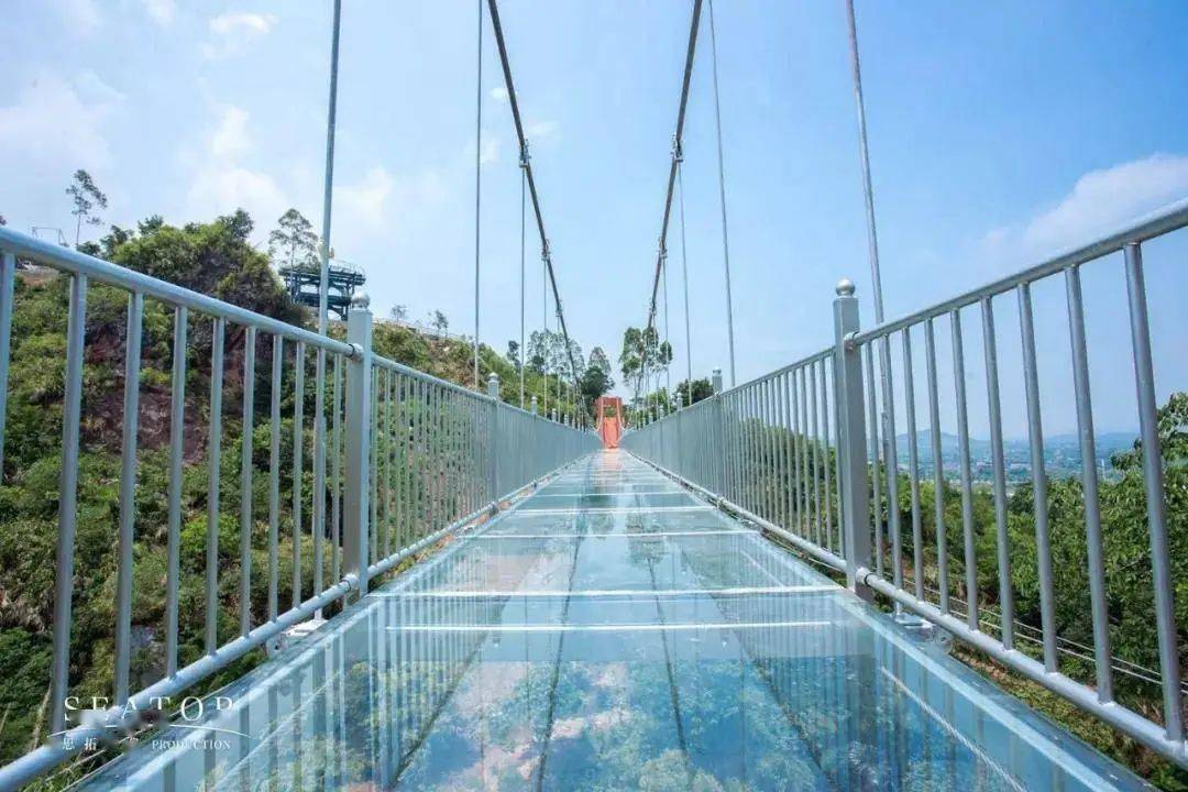 清远金鸡岩低至48折起秒杀全新升级网红打卡金鸡岩挑战高空玻璃桥