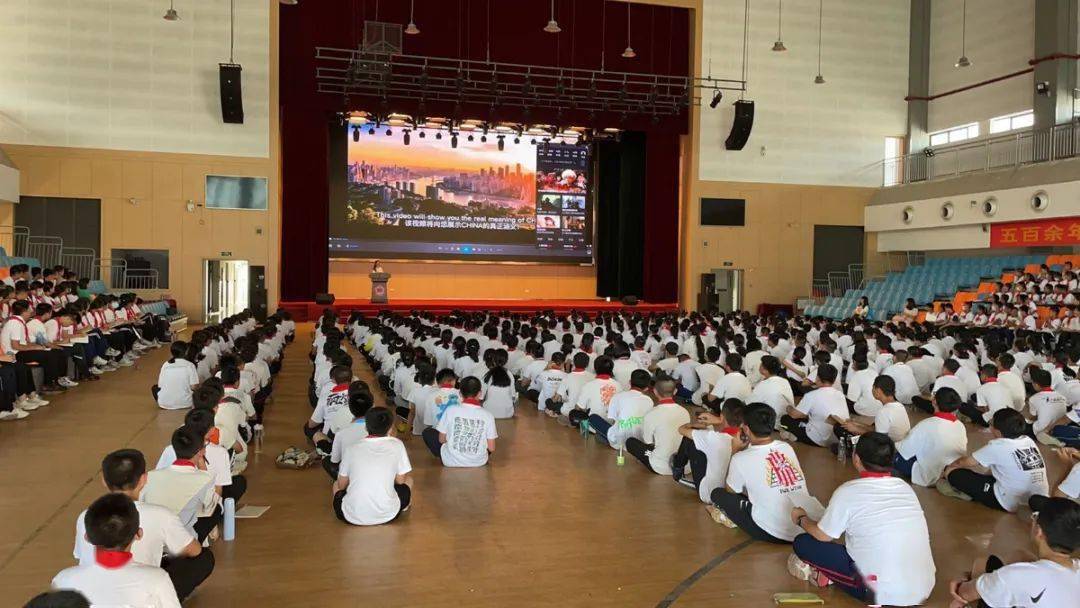 懷抱凌雲壯志抒寫奮鬥未來記泉州一中2021級新生入學訓練