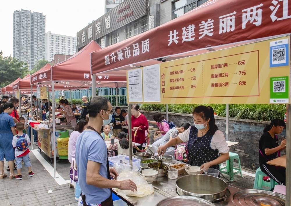 摊车|两个月不见，这条路上的早餐摊区焕新了