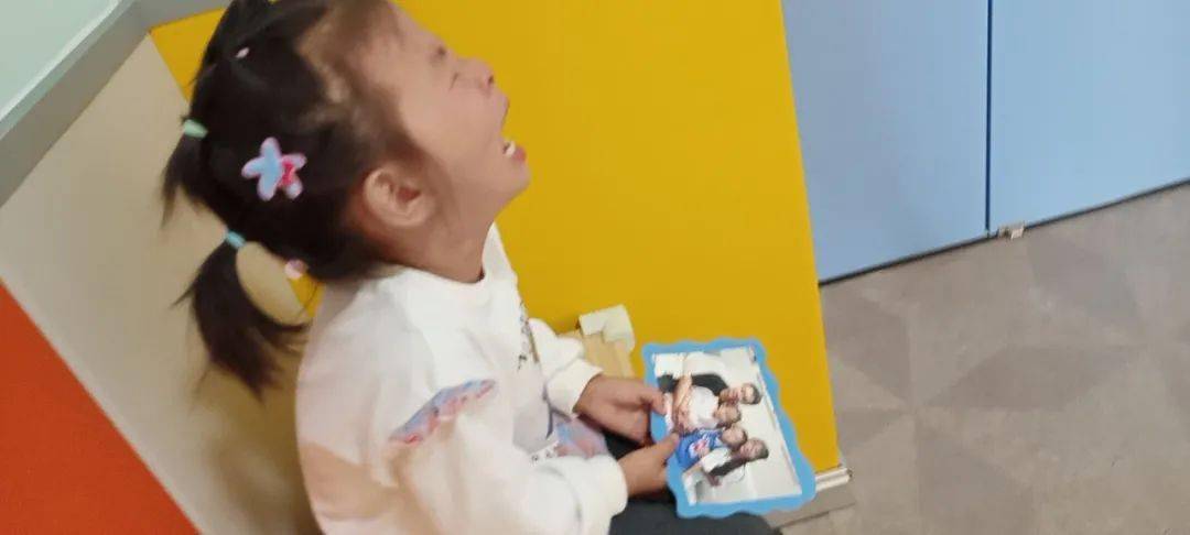 向里|“妈趴窗,爹爬墙”!长治开学太热闹!