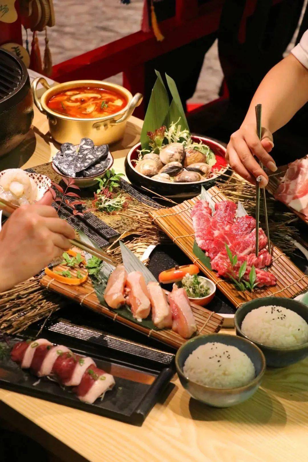 罗湖向西村地铁10米188元享价值1388元元帅烧肉双人轻奢套餐碳火酱烧