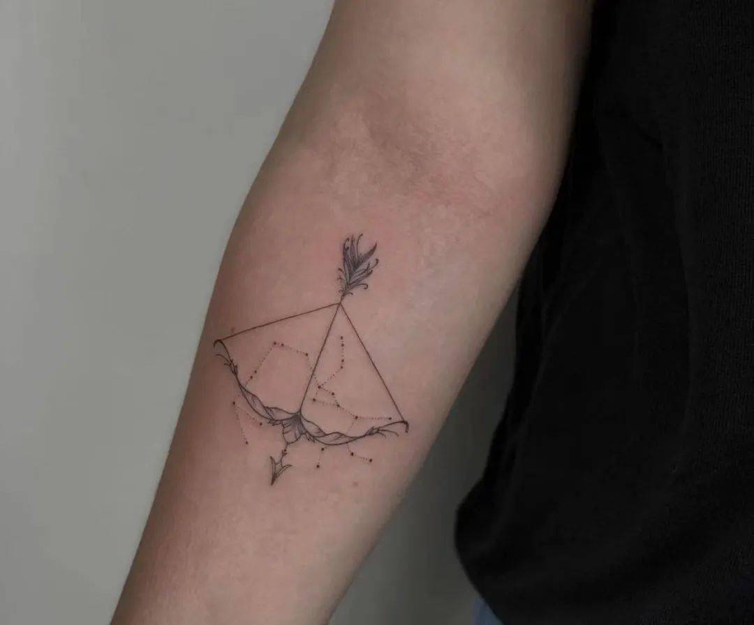 冷兵器时代的远程杀伤性兵器弓箭纹身