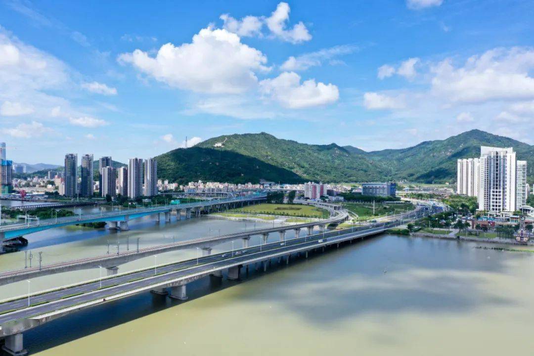 跨江越海 築夢之橋 | 前山河上,七橋爭豔_南屏大橋