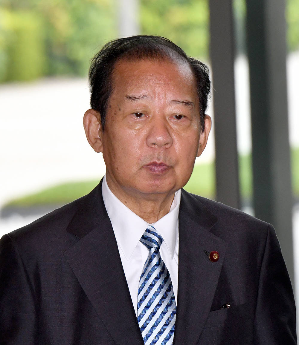 观察|"短命首相"菅义伟:成也饭局,败也饭局_安倍