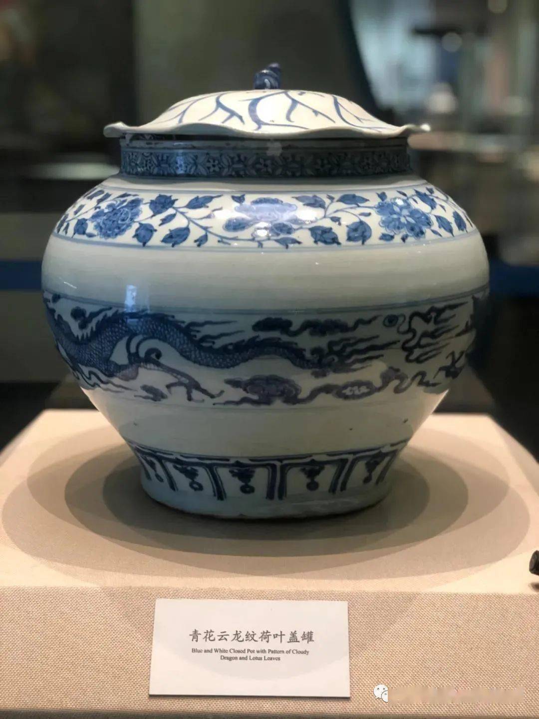 宋代审美的高峰景德镇因为影青瓷而得名[宋]唐三彩[唐]中国陶瓷将走向