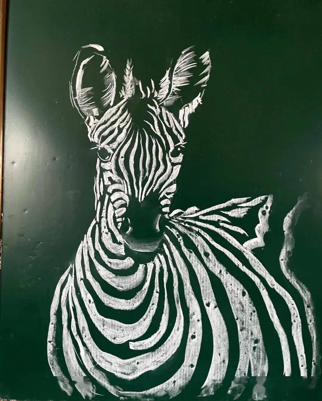 开学了,你是不是还在为"黑板画"发愁呢?45张经典作品供你参考