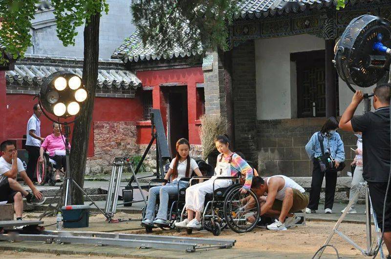 自媒体拍摄现场花絮 13fa8b0d5a1b4be2bedeed3e01878e92.jpeg
