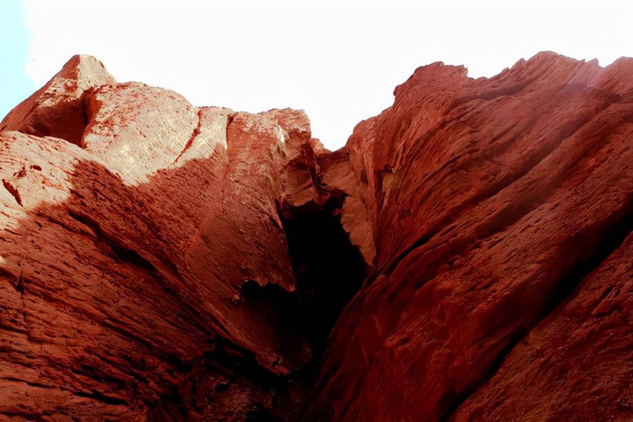 大西北的奇特自然景观赤沙山地貌