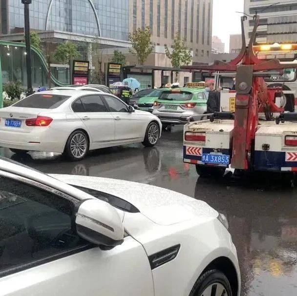 严查停车乱象！何时恢复限行？郑州交警回应！_收费